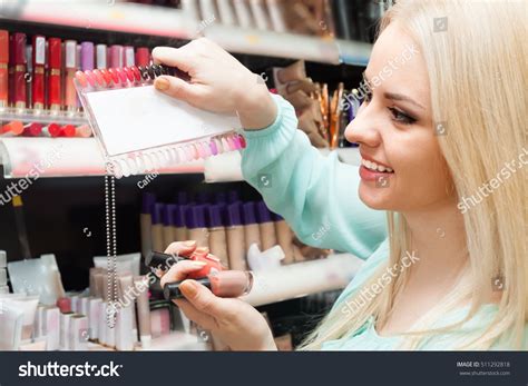 14266 Nail Polish Shop Images Stock Photos And Vectors Shutterstock