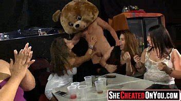 Putas Calientes Atrapadas Follando En El Club XVIDEOS