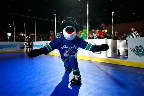 What is Vancouver Canucks mascot Fin The Whale salary?