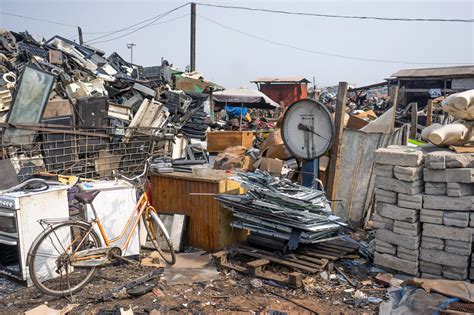 The E-Waste Mega Dump of Agbogbloshie - Ghana For 91 Days