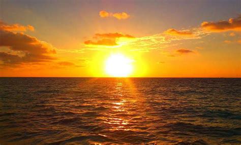 Se sentó frente al mar y murió antes de amanecer en Playa del Carmen