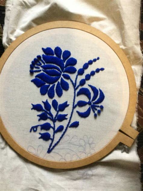 Pin De Pamela Espinoza En Puntos De Bordados Ideas De Bordado Flores