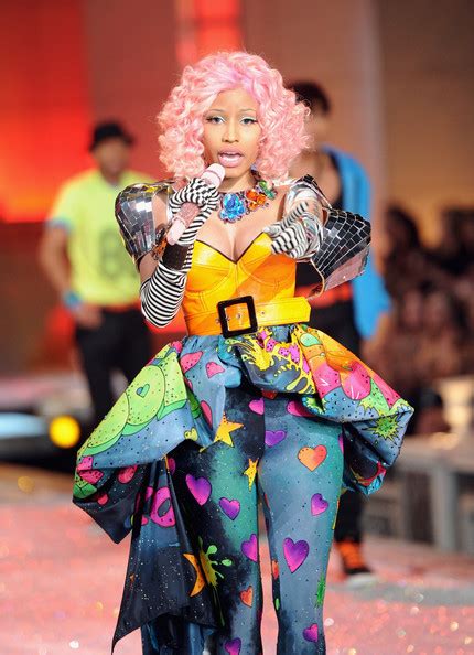 Nicki Minaj Pictures 2011 Victorias Secret Fashion Show