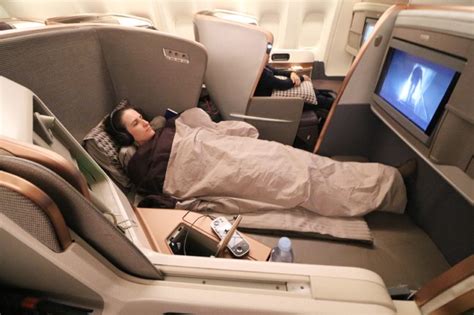 Singapore Airlines B777 Business Class Worldtraveladventurers Bed2 World Travel Adventurers