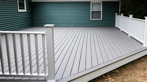 5 Tips For Choosing A Deck Color That Complements Your Homes Exterior