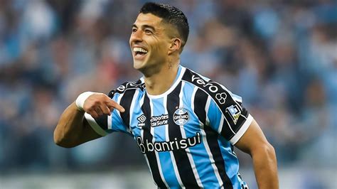 Suárez revela o carro mais fantástico e exclusivo de sua garagem veja