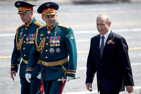 Путин в юбке - фото 2024 года
