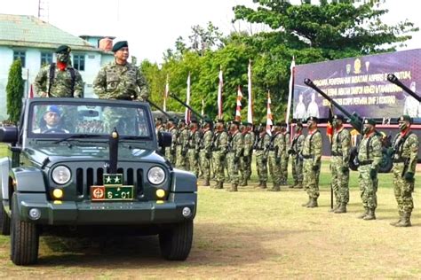 Pangdivif 3 Kostrad Mayjen TNI Choirul Anam Pimpin Sertijab Komandan