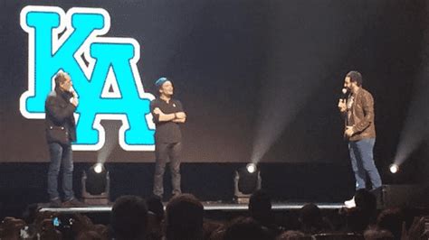 Cyril Hanouna se fait un kiff avec Kev Adams et Gad Elmaleh au Zénith