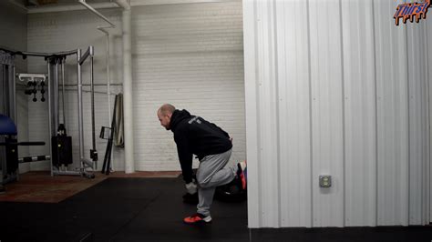 Single Leg Db Rdl With Opposite Wall Push Thirst