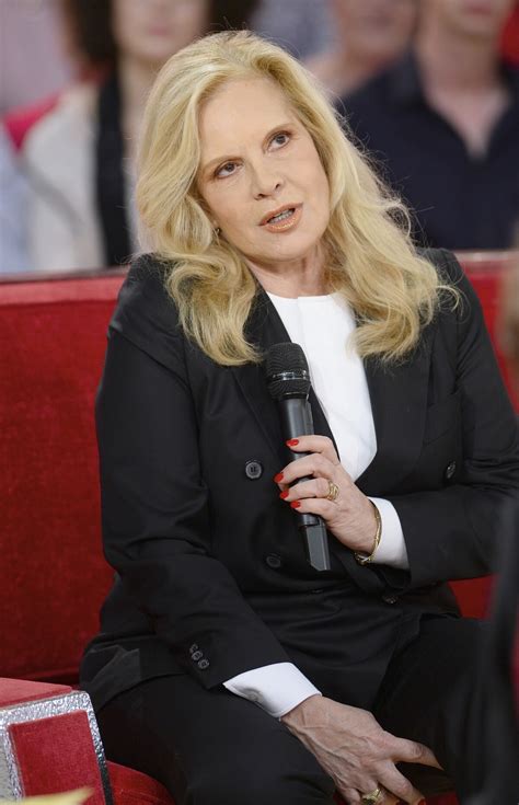 Photo Sylvie Vartan Enregistrement de l émission Vivement Dimanche