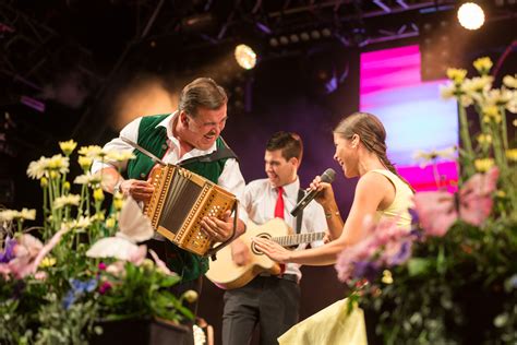 Hire Swiss Folk Group | Traditional Swiss Music | Swiss Folk Music