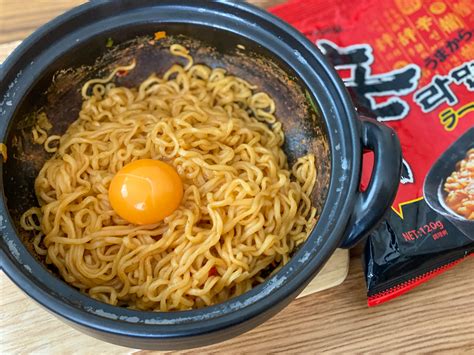 韓国人に聞いた最強の辛ラーメンの食べ方！ 新発売の「辛ラーメン焼きそば」より断然ウマい“普通の辛ラーメン焼きそば”の作り方｜ニフティニュース