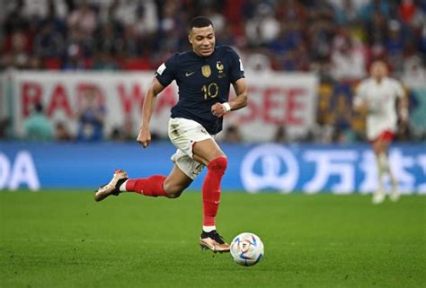 Countdown begins on PSG star Kylian Mbappé s future The Himalayan