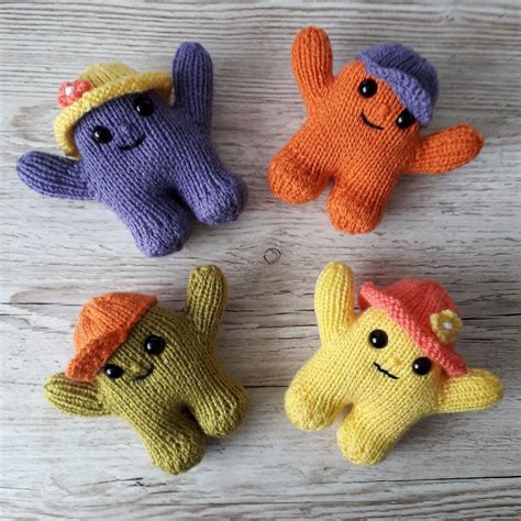 How To Knit Toy Sizes From One Pattern And No Maths Knitted Doll