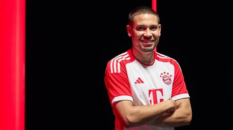 Mercato Officiel Raphaël Guerreiro signe au Bayern Foot 01