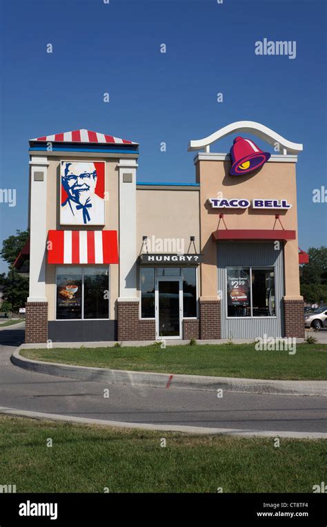 KFC Taco Bell Restaurant Stock Photo - Alamy