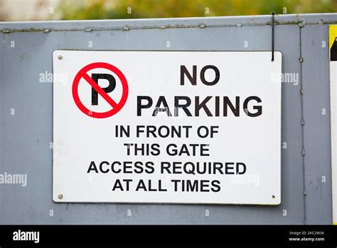 No Parking In Front Of This Gate Hi Res Stock Photography And Images