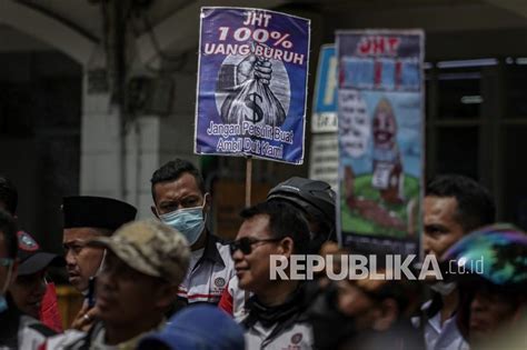 Demo Buruh Banten Tolak Aturan Baru Jaminan Hari Tua Kemenaker