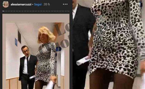 Alessia Marcuzzi Mostra Il Pancino Sui Social Terzo Figlio In Arrivo