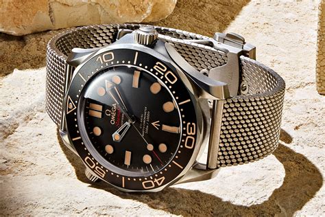 New Omega Seamaster Diver 007 James Bond Titanium Complete Tns Diamonds