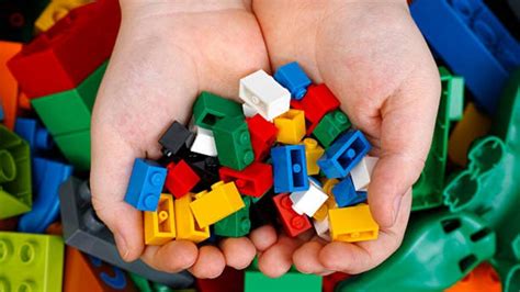 Jugar con Legos 5 beneficios que ayudan en el desarrollo de los niños