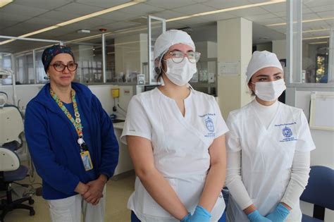 Estudiantes De Primer A O De Odontolog A Uc Tienen Primer Acercamiento