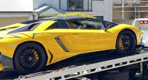 800 000 Lamborghini Seized By Police After Driver S Reckless Move