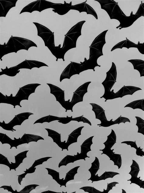 Image de bats, wallpaper, and background | Halloween wallpaper, Halloween backgrounds, Wallpaper ...