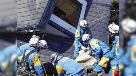 Japan Earthquake Toll Rises To 16 Rescue Operation Underway But Hopes