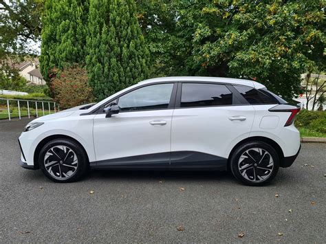 Magnificent MG4 EV - First Drive Review. - Motoring Matters