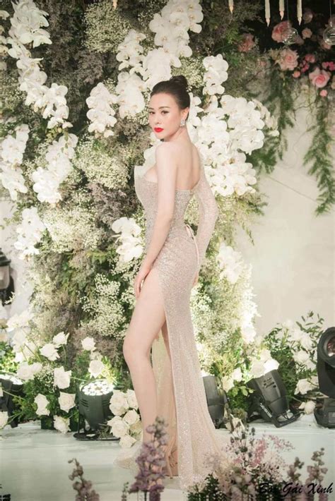 H Nh Nh Ph Ng Oanh Sexy V I Nh Ng B Bikini Nh P