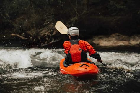 Canoe Vs Kayak Whats The Difference Which One Is Best For You