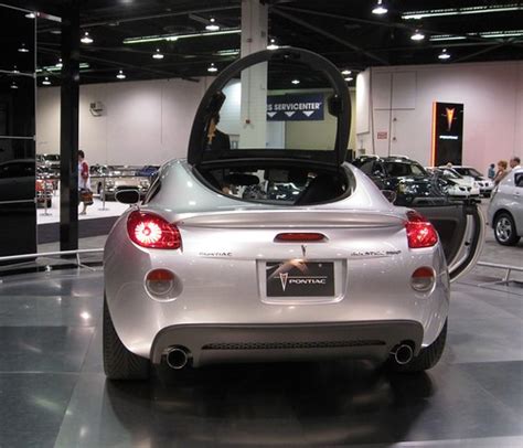 Free Amazing HD Wallpapers: Pontiac Solstice Hardtop