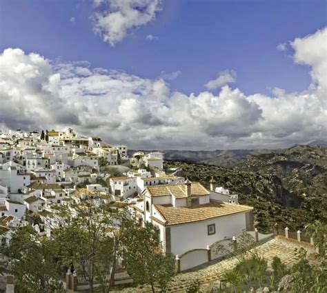 Qué ver en Comares Málaga Descubre los tesoros ocultos del pueblo más