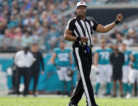 NFL Referee Ron Torbert Makes the Tough Calls | Harvard Magazine