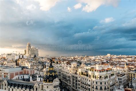 Skyline Do Madri Do Telhado De Circulo De Bellas Artes Imagem De Stock