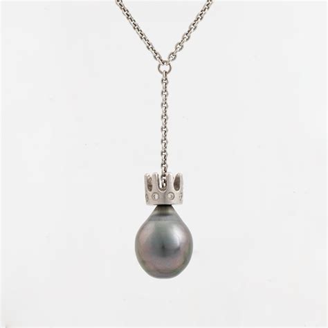 Cultured Tahiti Pearl And Brilliant Cut Diamond Necklace Bukowskis