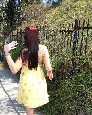 Hung Blacks Sharing Gianna Michaels In Front Of Her Cuckold Porn Pictures XXX Photos Sex