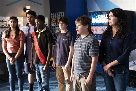 Lauren Graham talks The Mighty Ducks: Game Changers season 2 changes