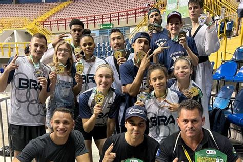 Taekwondo de São Caetano conquista 17 medalhas no Super Campeonato