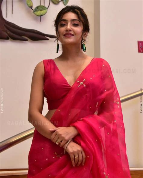 Avantika Mishra Hot Photoshoot In Low Neck Blouse And Saree Glamsundari In