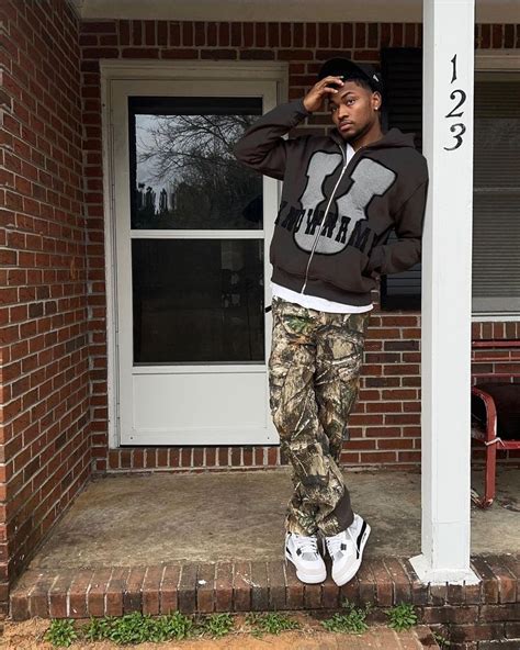 I Forgotten Pose From Trapp On Ig Camo Pants Outfit Men Cool