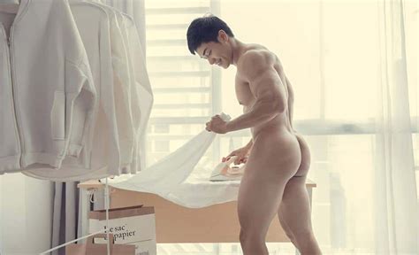 Trai đẹp quanh ta 2 Ông hoàng ảnh nude Lê Văn Tiến Vua quần sịp