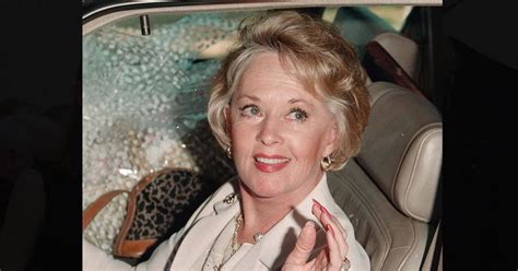 Tippi Hedren 93 Scrambles To Make Plans For Wildlife Preserve After