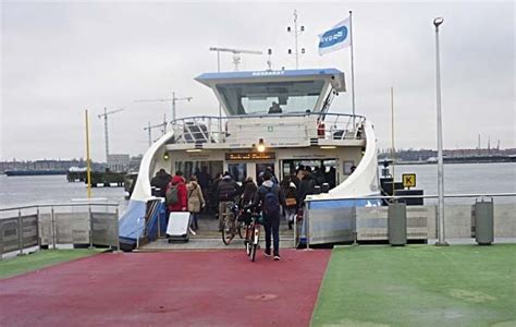 Geen Bruggen Maar Meer Pontjes Over Het Ij Amsterdam Noord