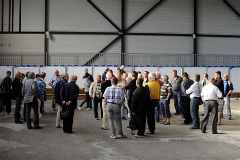 Les Joueurs Visitent Le Boulodrome Avant Louverture Le Septembre