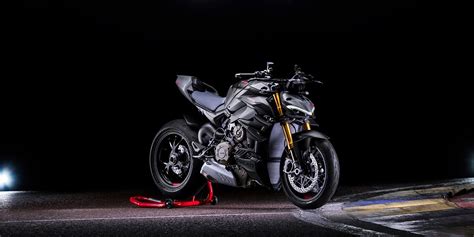 Ducati Unveils New Streetfighter V And Streetfighter V Sp The