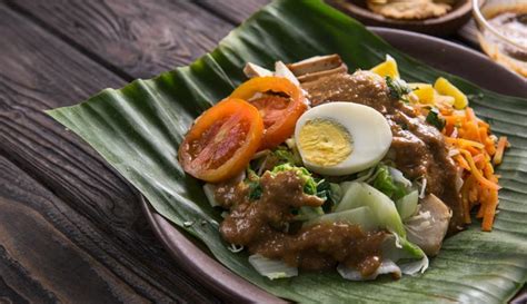 Planning A Trip To Indonesia? Here Are The 5 Must-Try Street Foods ...