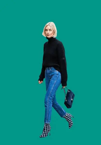 The Ultimate Guide To Wearing High Waisted Jeans For Petite Shapes